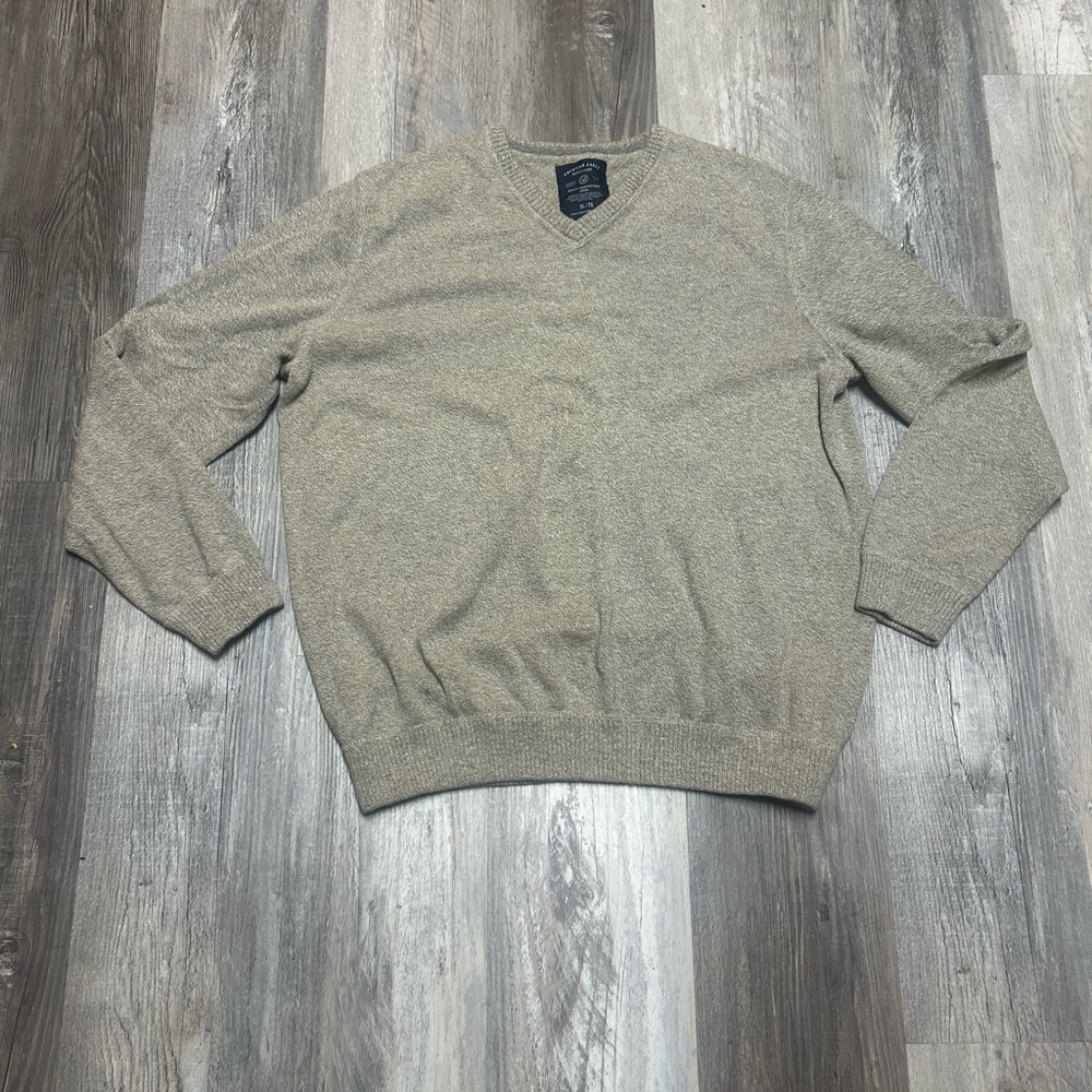 American Eagle Men’s V-Neck Beige Sweater Size XL